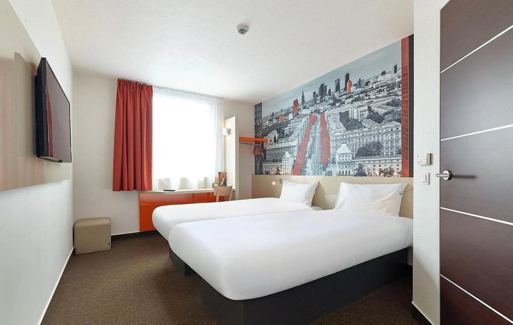 **  B&B Hotel Warszawa-Okecie Polen