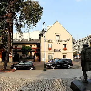Отель Nobilton ***