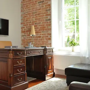 Be Well 3-rooms With Parking And Garden Warschau