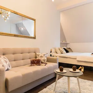 Apartamento Goldeneye Center Breslavia