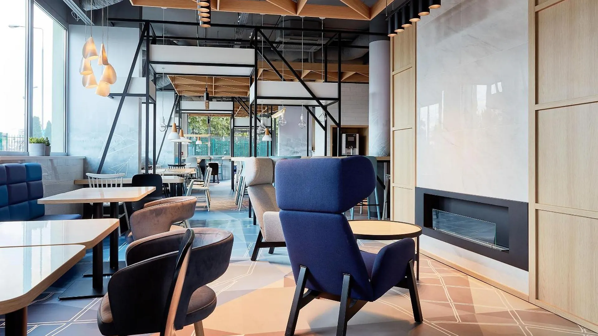 B&B Hotel Warszawa-Okecie  ורשה